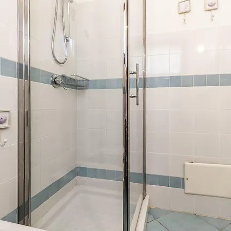Marina Vista Mare Con Piscina Privata Βίλα *