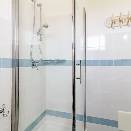 Marina Vista Mare Con Piscina Privata Βίλα