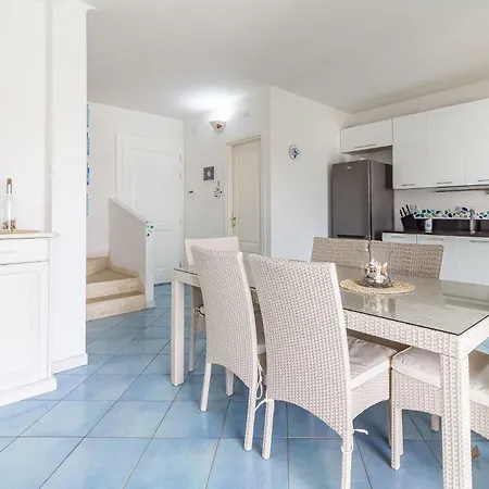 Marina Vista Mare Con Piscina Privata ヴィラ スティンティーノ