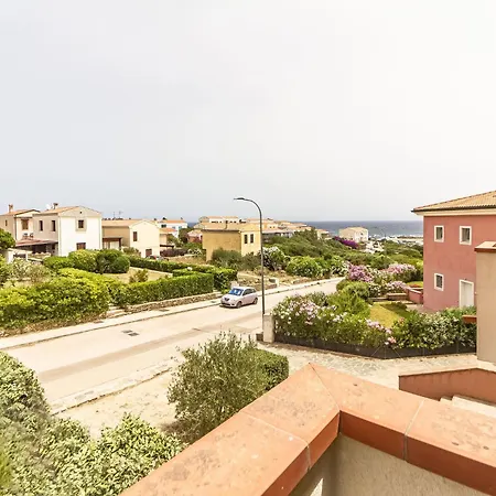 Marina Vista Mare Con Piscina Privata Стинтино