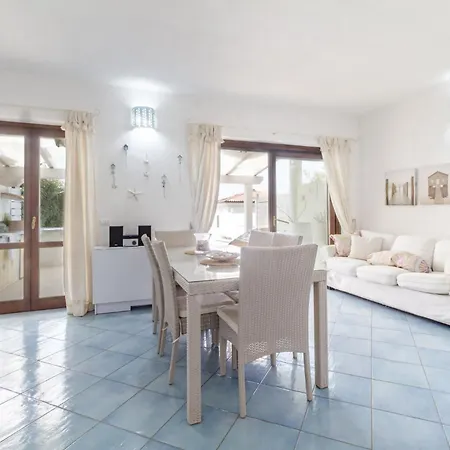 Marina Vista Mare Con Piscina Privata スティンティーノ