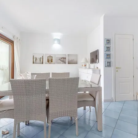 ヴィラ Marina Vista Mare Con Piscina Privata