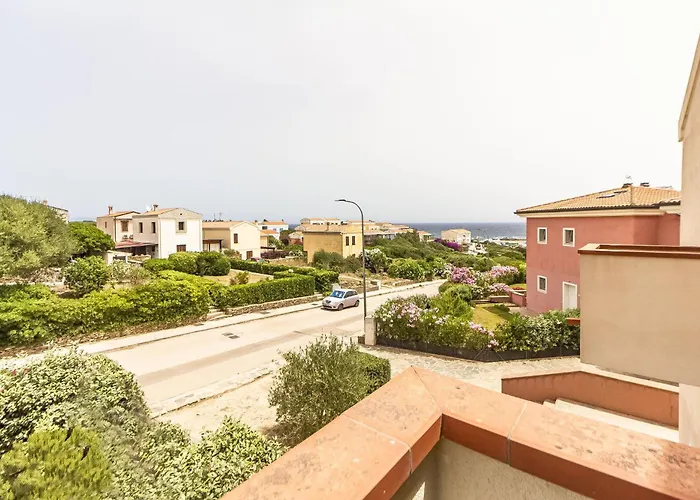 Marina Vista Mare Con Piscina Privata Стинтино